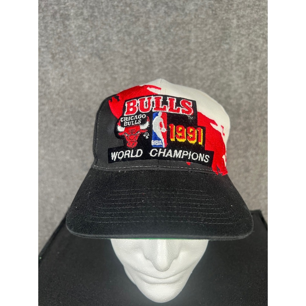 Vintage 1991 Chicago Bulls World Champions Splash Logo Athletic Hat Snapback